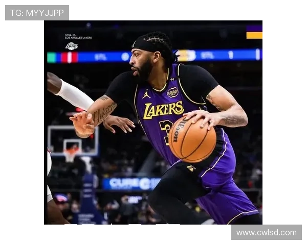 湖人荣光背后老詹悲情一跪开启紫金军最赚钱剧本